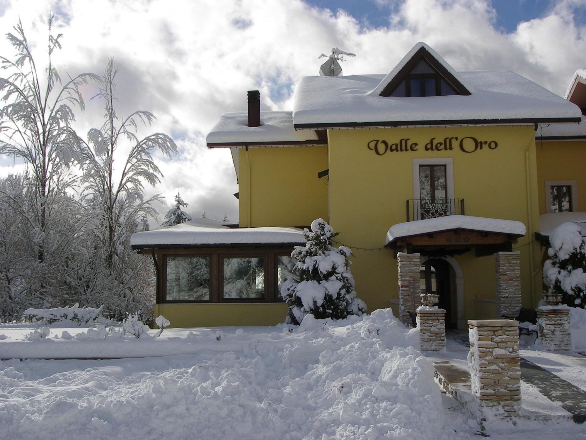 Hotel Valle Dell' Oro Pescasseroli Kültér fotó